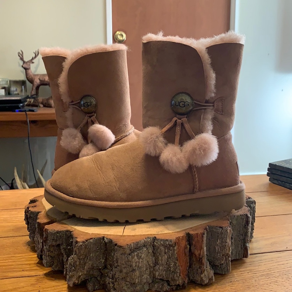 UGG Bailey Button Puff